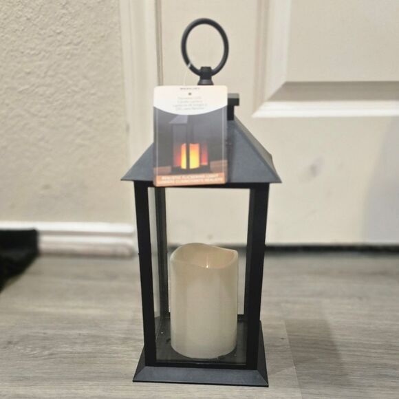 Merkury Innovations Flameless LED Candle Lantern - Picture 2 of 6